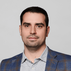 Владислав Икрамов